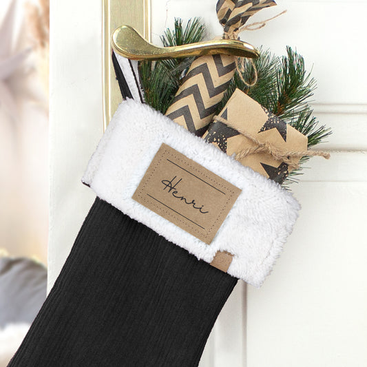 Nikolausstrumpf zum Befüllen Weihnachtssocke personalisiert mit Name Etikett - schwarz
