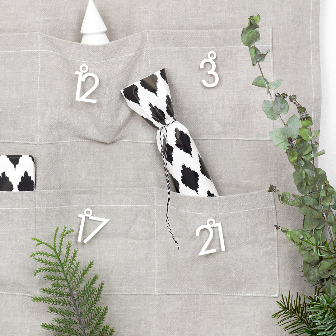 Adventskalender Zahlen Anhänger 1-24 zum Basteln Adventskalendersäckchen Nummern Modern schwarz/weiß