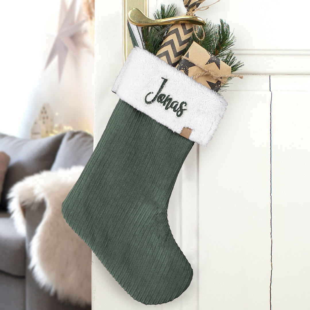 Nikolausstrumpf zum Befüllen Weihnachtssocke personalisiert mit Name bestickt - grün