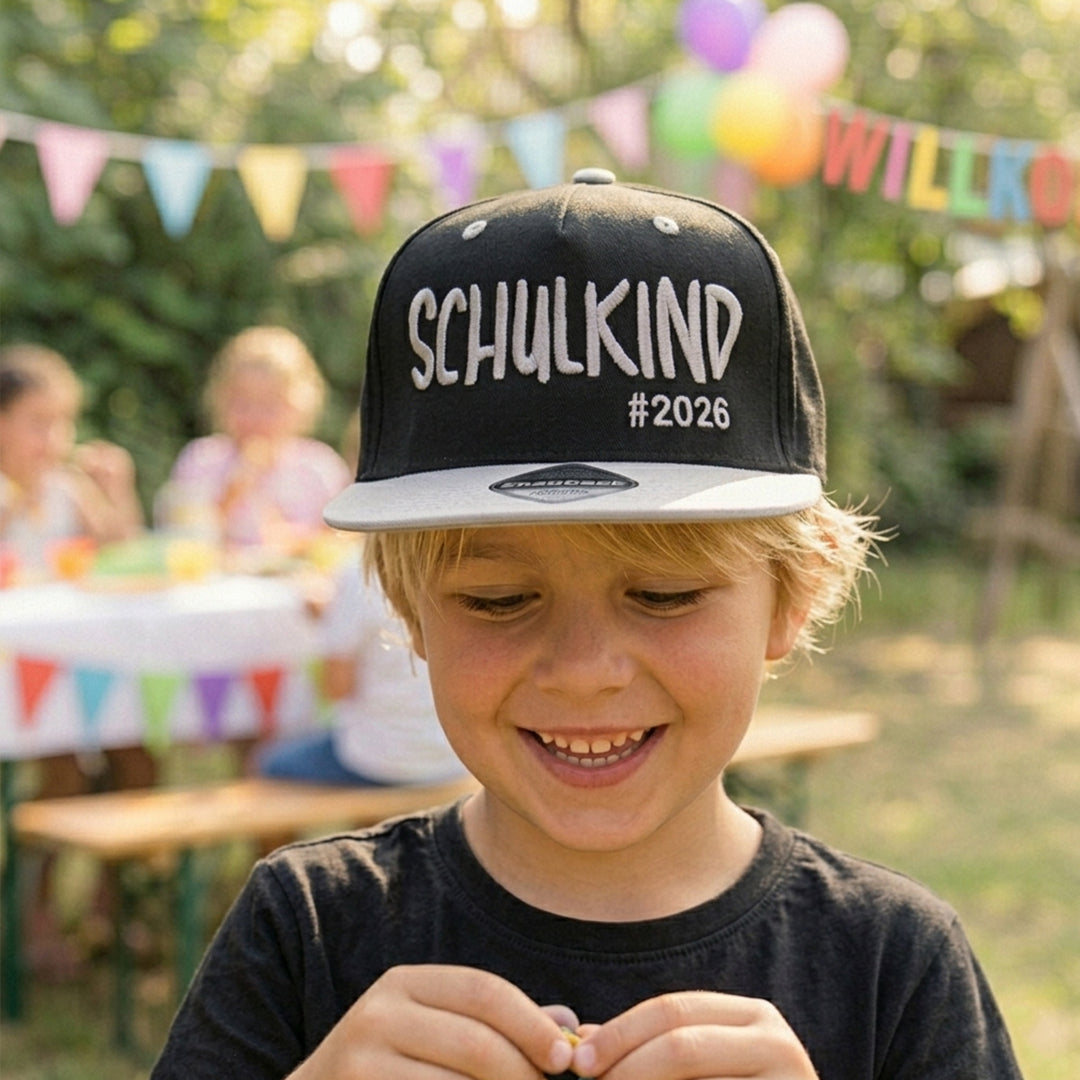 Snapback Cap bestickt zweifarbige Basecap Kappe „Schulkind 2026“
