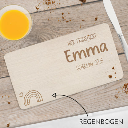 Frühstücksbrettchen aus Holz personalisiert Schulkind mit Wunschname