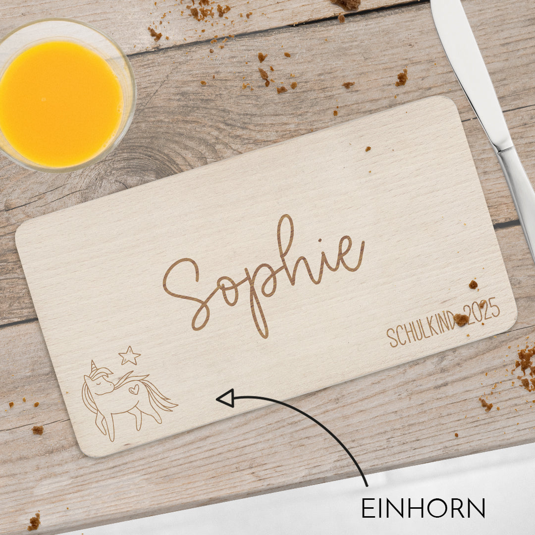 Frühstücksbrettchen aus Holz personalisiert Schulkind mit Wunschname