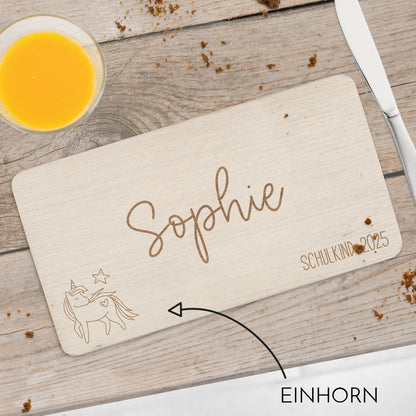 Frühstücksbrettchen aus Holz personalisiert Schulkind mit Wunschname