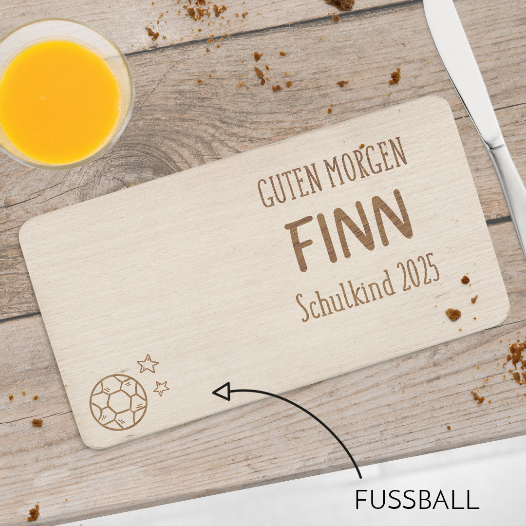 Frühstücksbrettchen aus Holz personalisiert Schulkind mit Wunschname