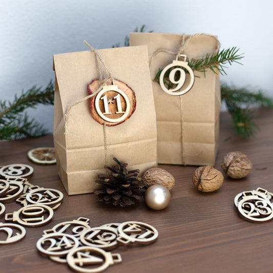 Adventskalender Zahlen Anhänger 1-24 zum Basteln Adventskalendersäckchen Nummern Kugeln Holz