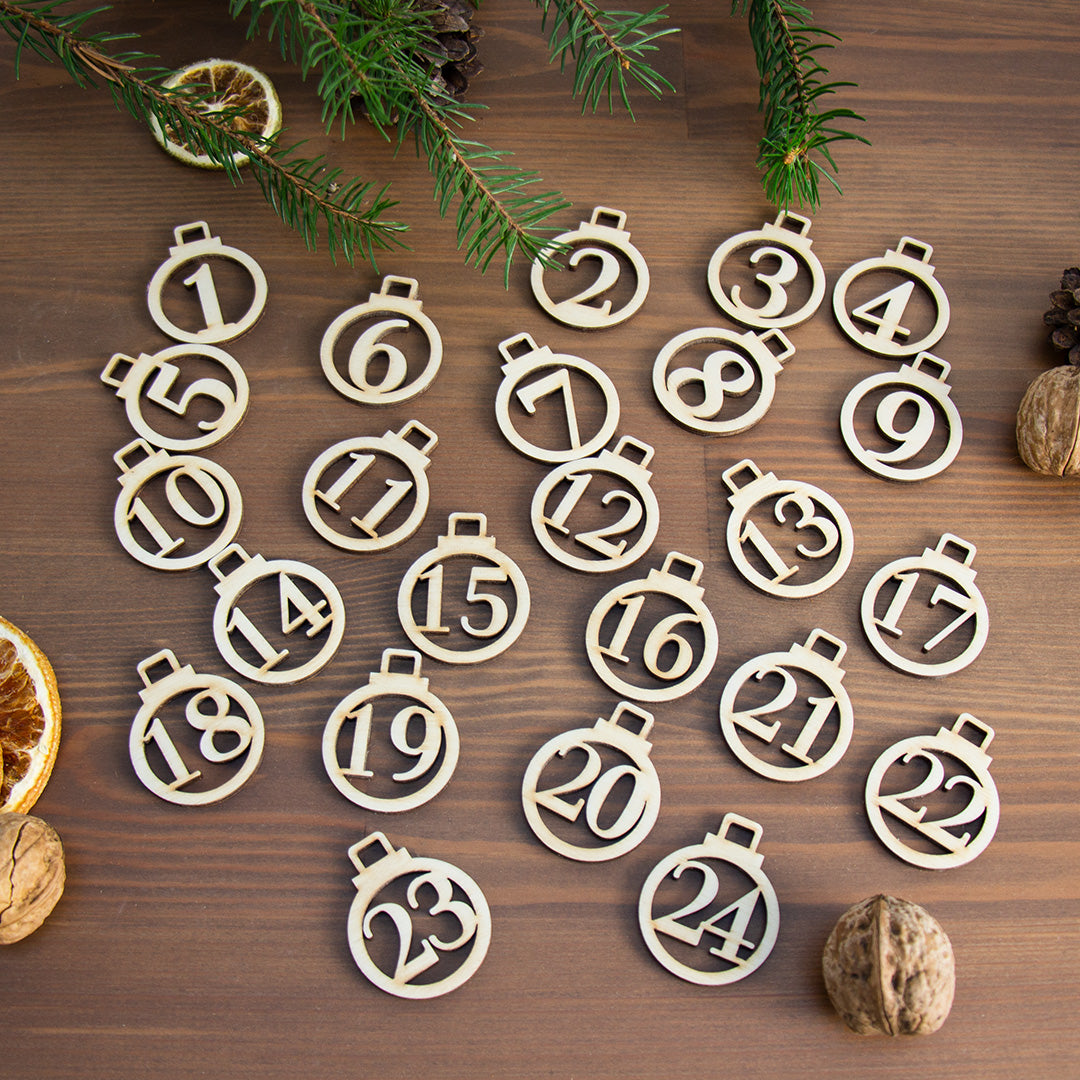 Adventskalender Zahlen Anhänger 1-24 zum Basteln Adventskalendersäckchen Nummern Kugeln Holz