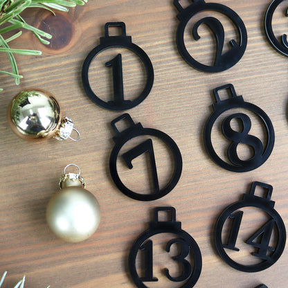 Adventskalender Zahlen Anhänger 1-24 zum Basteln Adventskalendersäckchen Nummern Kugeln schwarz/weiß