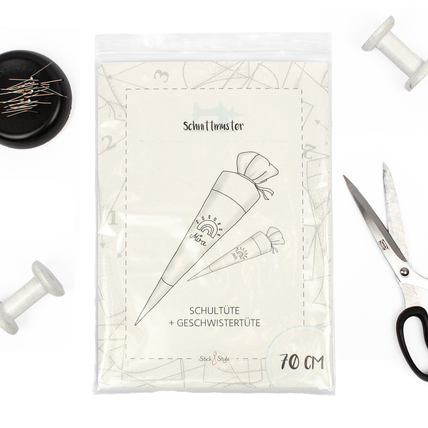 Schnittmuster aus Papier für Schultüte 70 cm