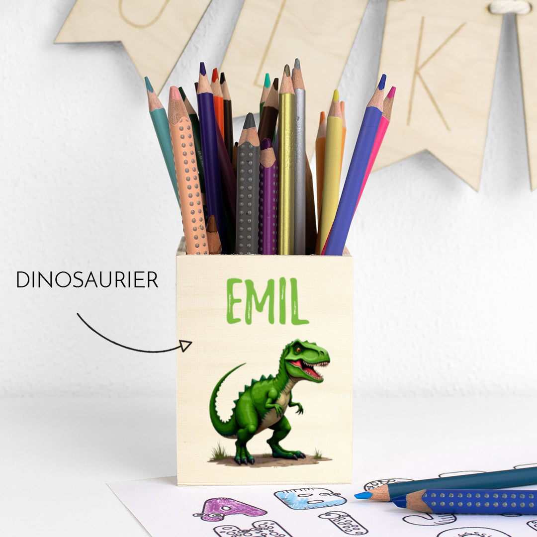 Personalisierter Stifthalter aus Holz Stiftebecher mit Wunschname Schulkind – Jungs