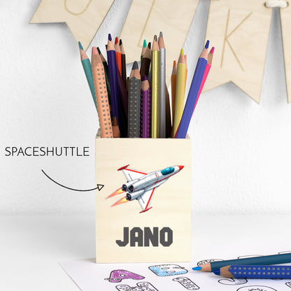 Personalisierter Stifthalter aus Holz Stiftebecher mit Wunschname Schulkind – Jungs