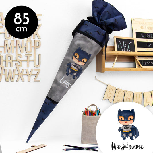 Schultüte aus Baumwolle mit Wunschname - Heldenhafter Schulstart - Mr. Cool - 85 cm