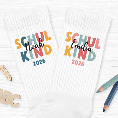 Schulkind Socken beidseitig personalisiert als Geschenk zur Einschulung für Schulkinder Tennissocken - weiß - Schulkind 2026 - Wunschname