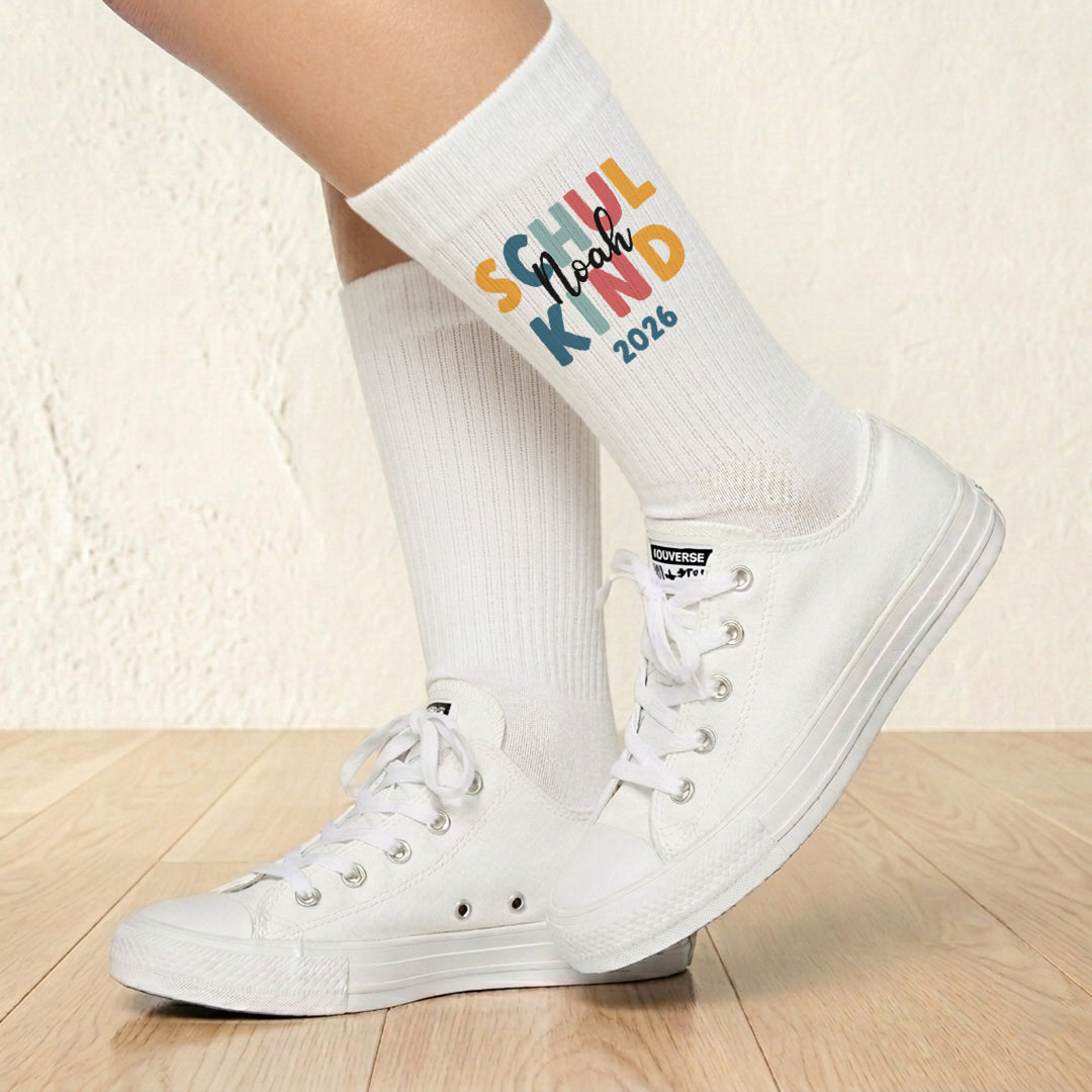 Schulkind Socken beidseitig personalisiert als Geschenk zur Einschulung für Schulkinder Tennissocken - weiß - Schulkind 2026 - Wunschname