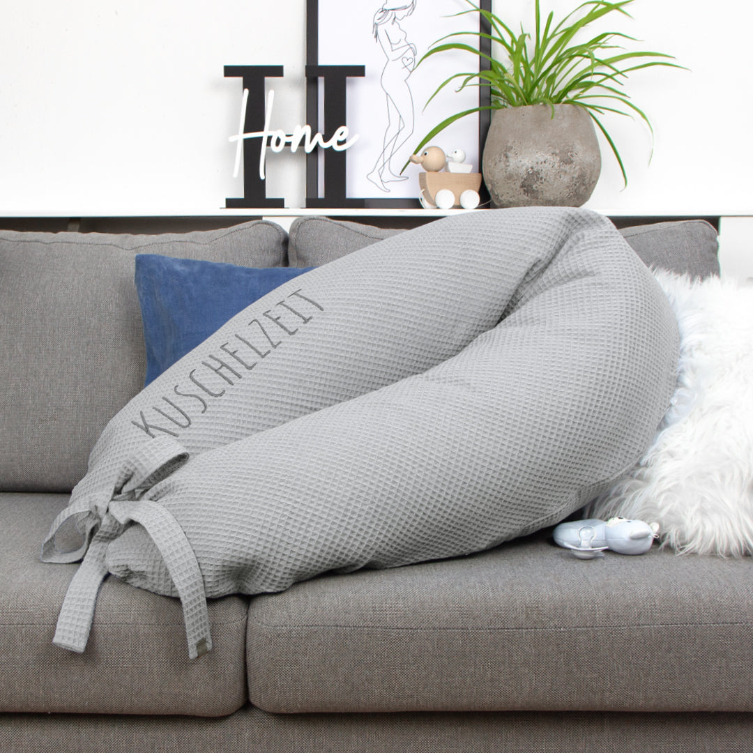 Stillkissen Set Kissen inkl. Bezug XXL Wunschname bestickt Seitenschläferkissen 190 cm Waffelpiqué 100% Baumwolle Boho